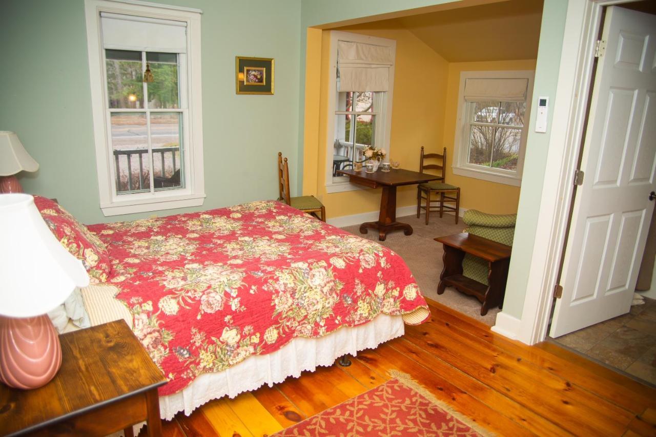 Sylvan Inn Bed & Breakfast Glen Arbor Exterior photo
