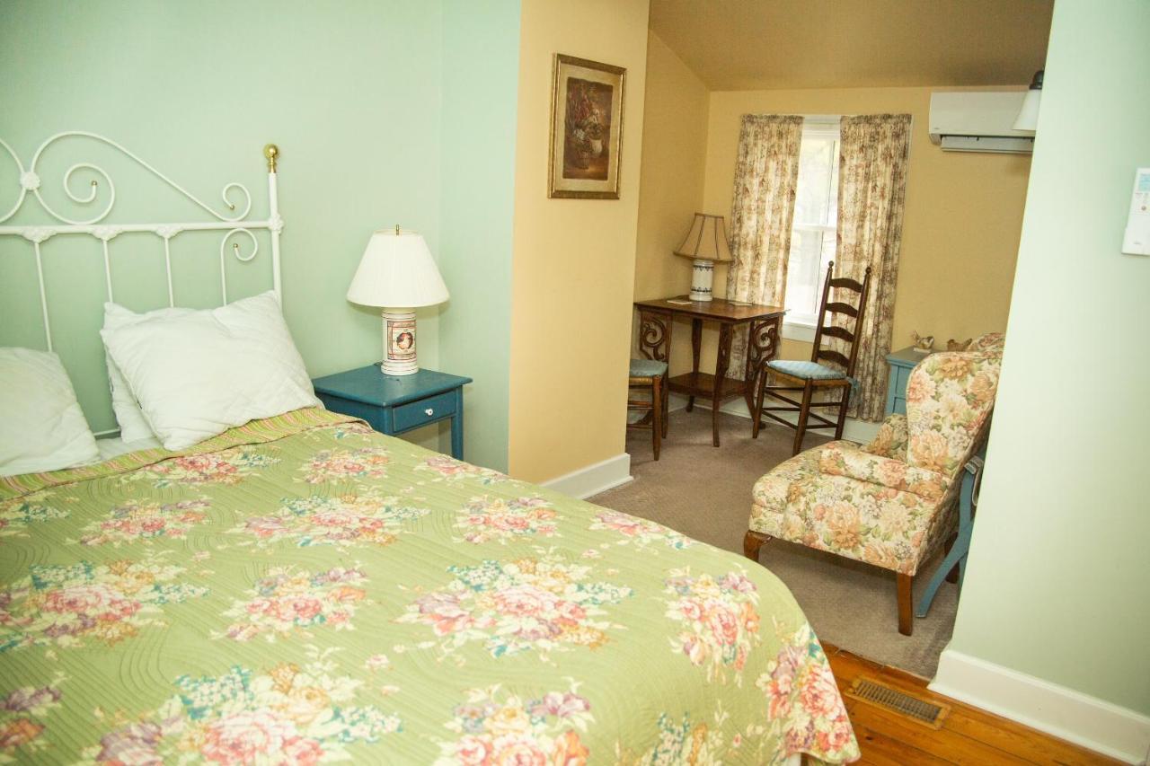 Sylvan Inn Bed & Breakfast Glen Arbor Exterior photo